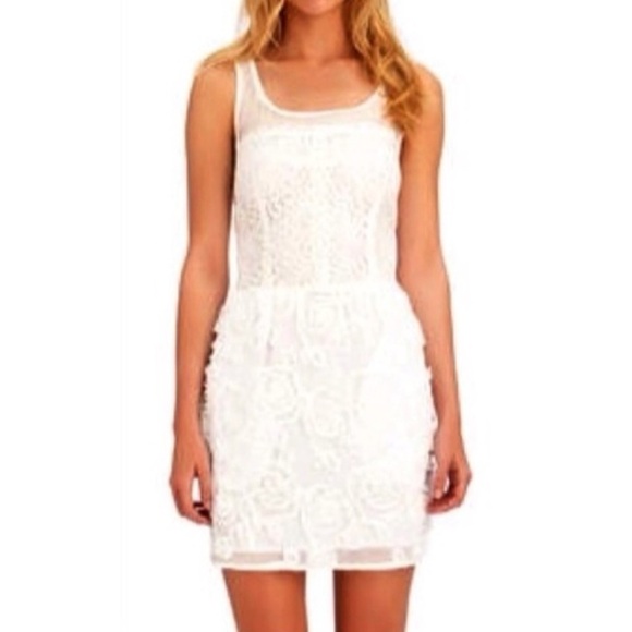 RACHEL Rachel Roy Dresses & Skirts - Rachel Roy Textured White rosette dress